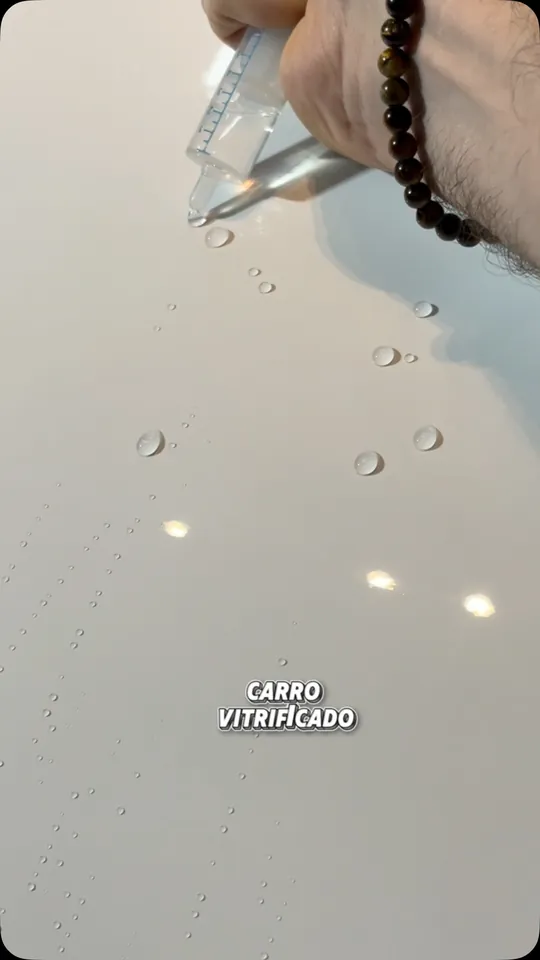Carro vitrificado: a água escorre